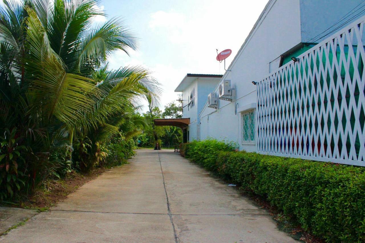 Phuthara Mansion Apartamento Phuket Exterior foto